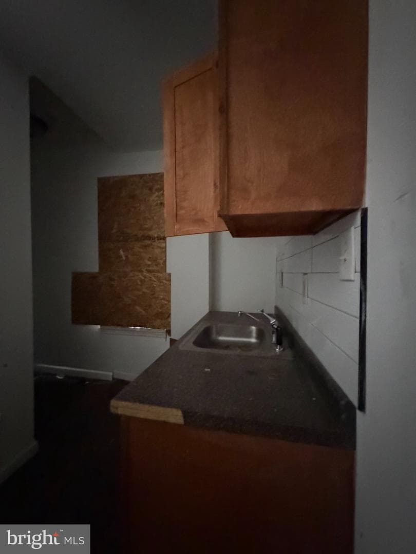 2337 N 30th Street photo 9