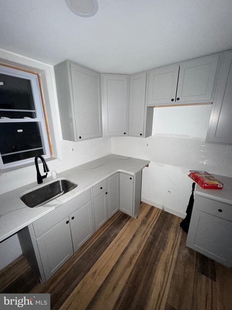 614 Emily Street photo 4
