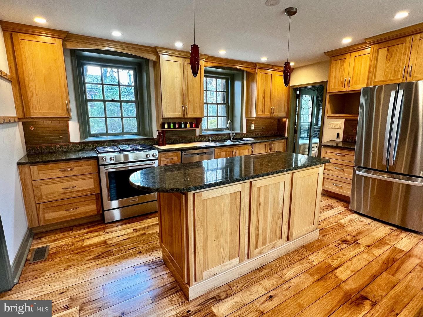 628 W Hortter Street photo 13