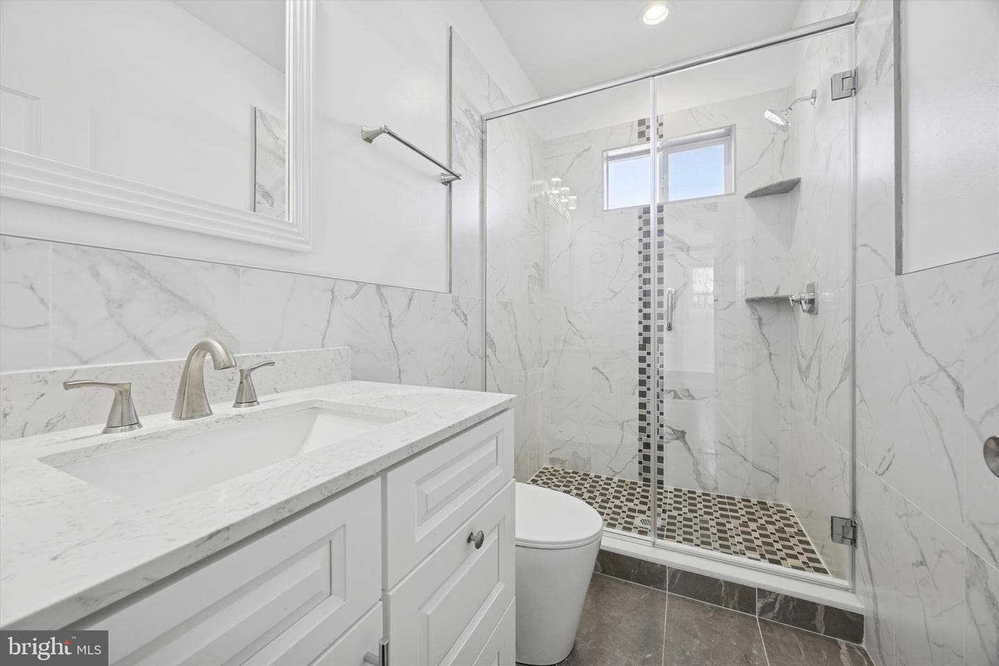 1327 S Hollywood Street photo 14