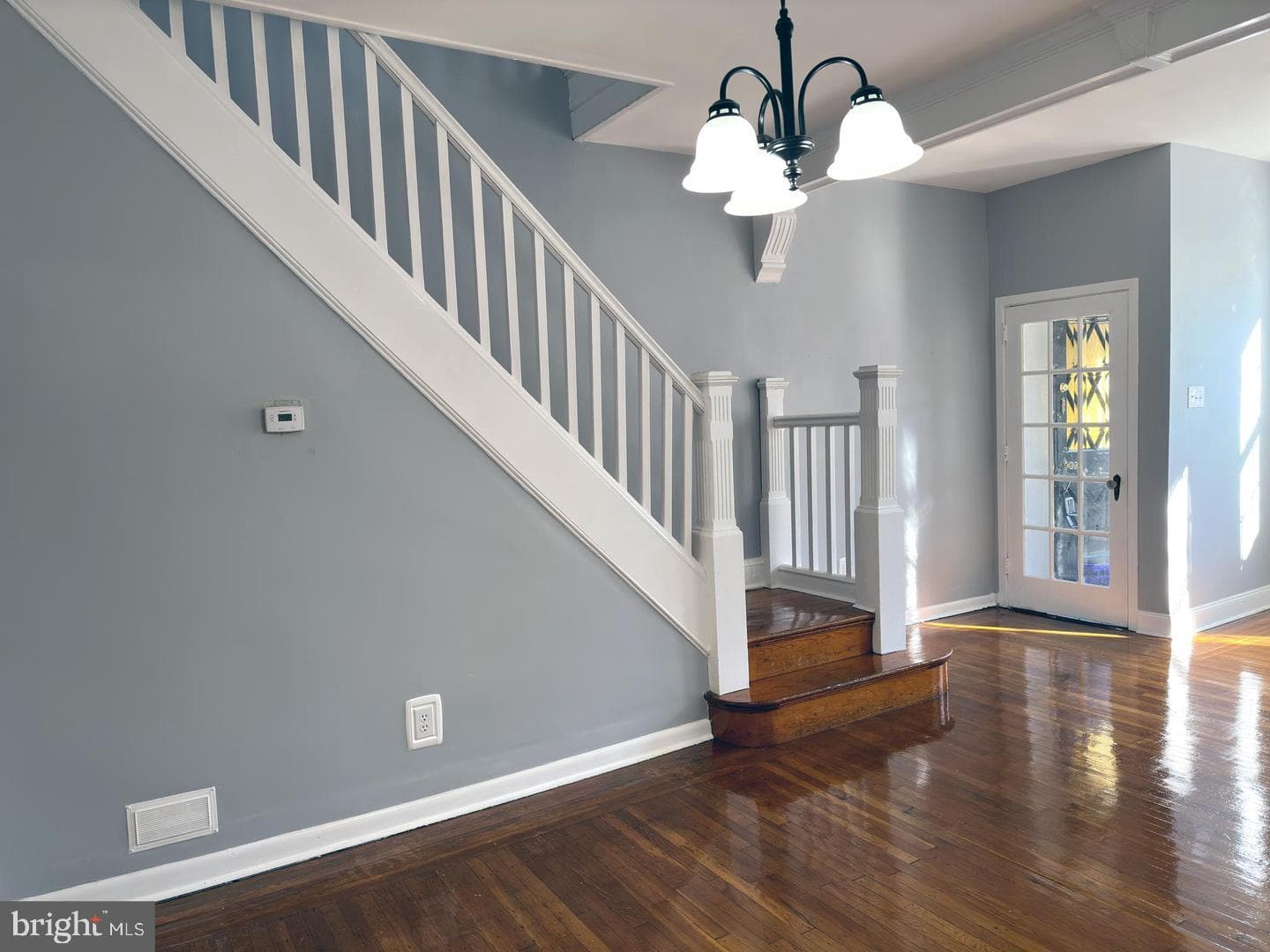 1942 S Galloway Street photo 6