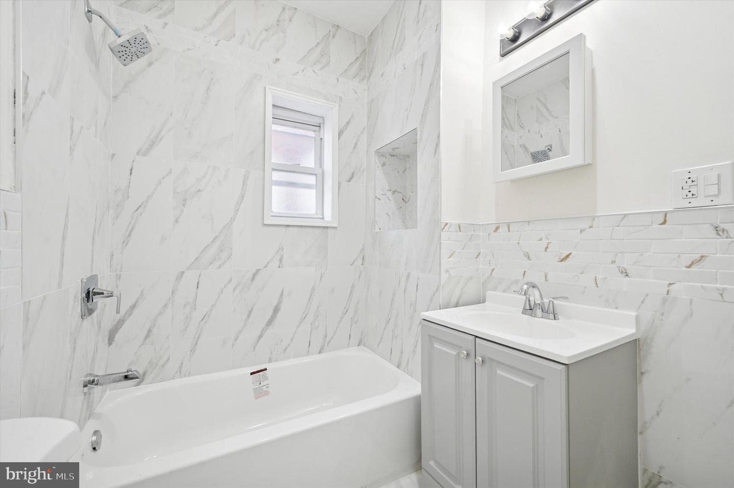 5831 Washington Avenue photo 14