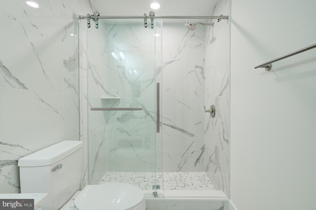 2622 E Harold Street photo 44