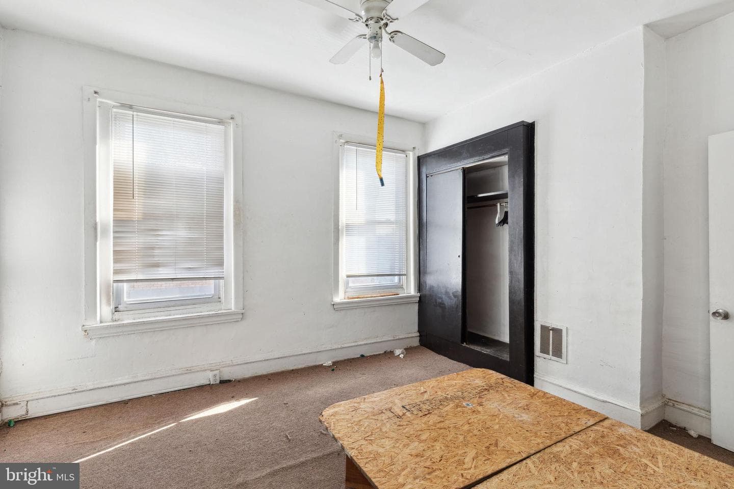 4466 N Gratz Street photo 3