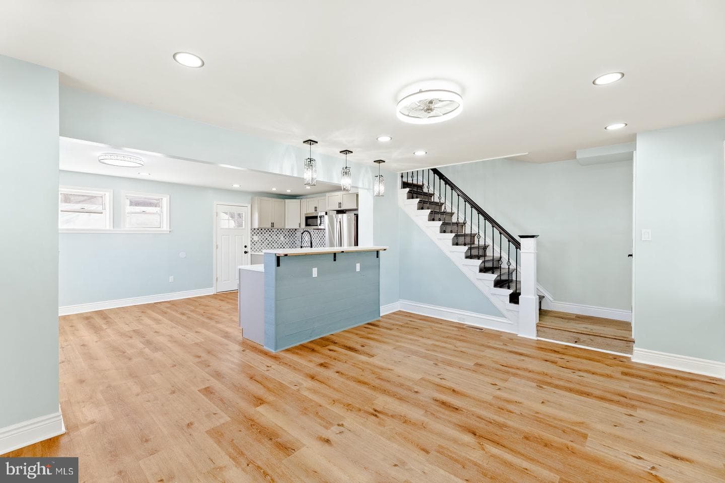 6059 Lawndale Avenue photo 10