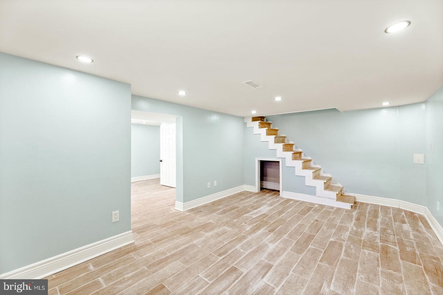 6059 Lawndale Avenue photo 31