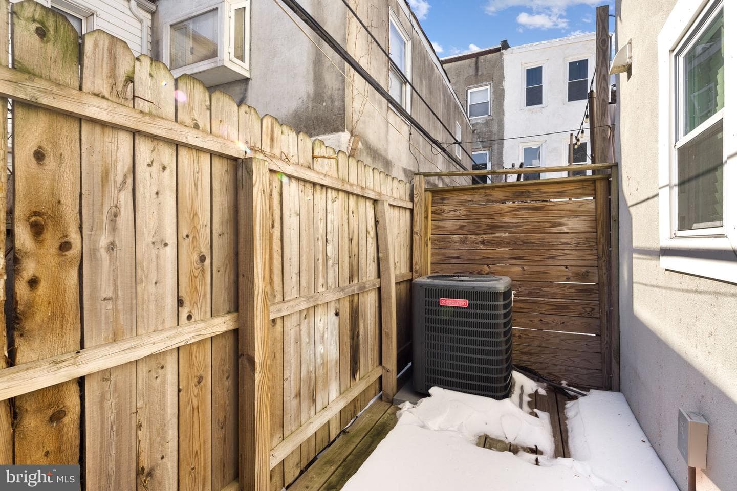 640 Emily Street photo 14