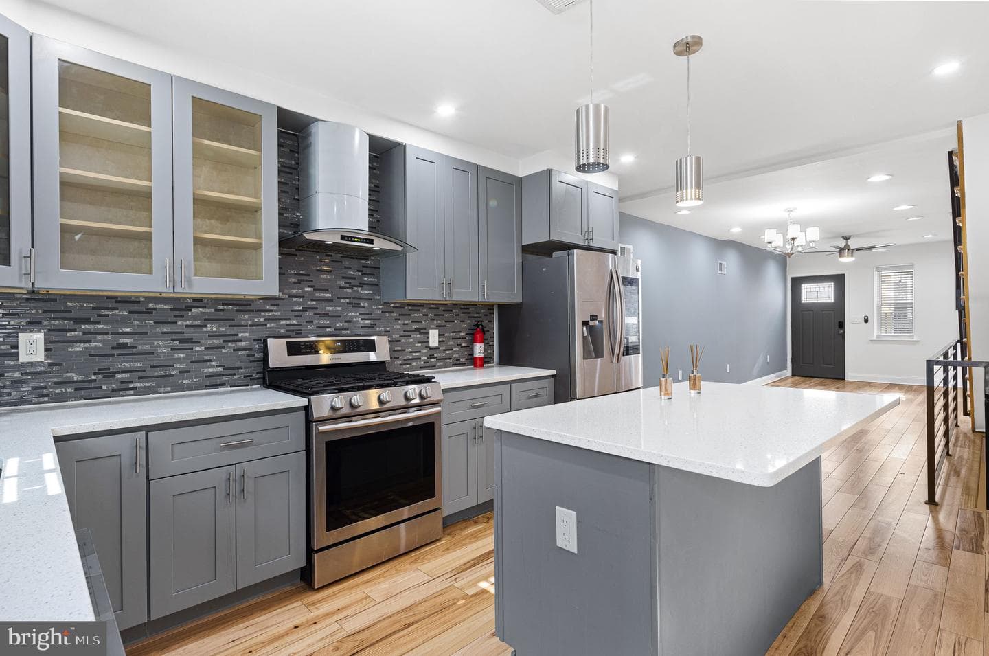 640 Emily Street photo 5