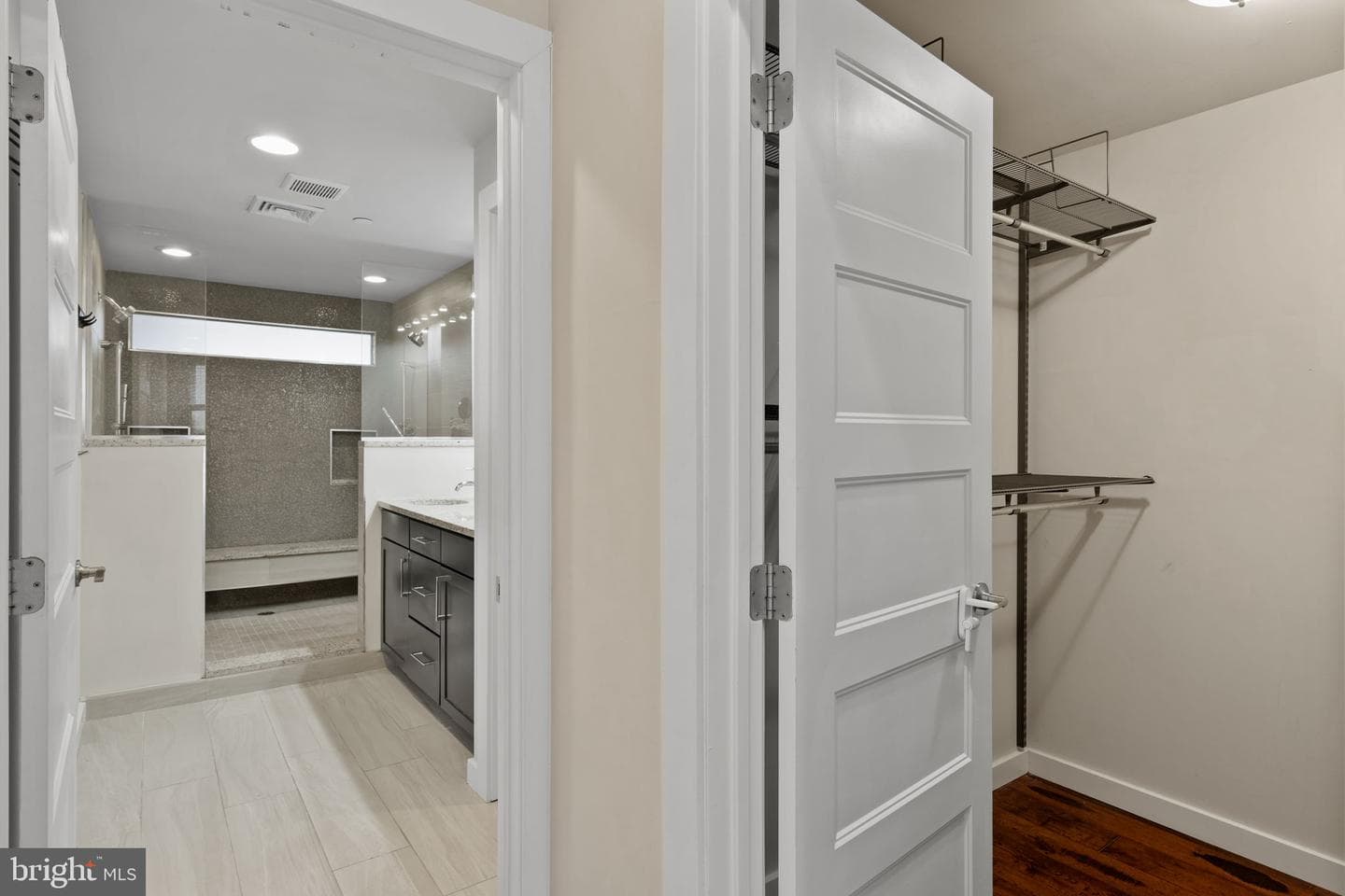 967 N Randolph Street photo 24