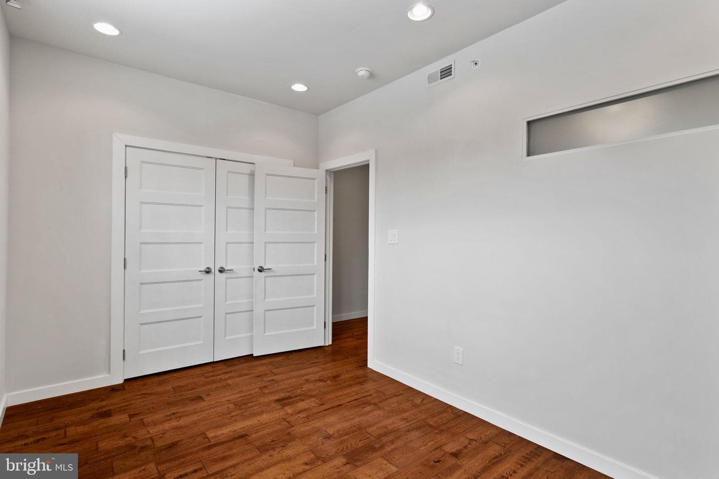 967 N Randolph Street photo 30