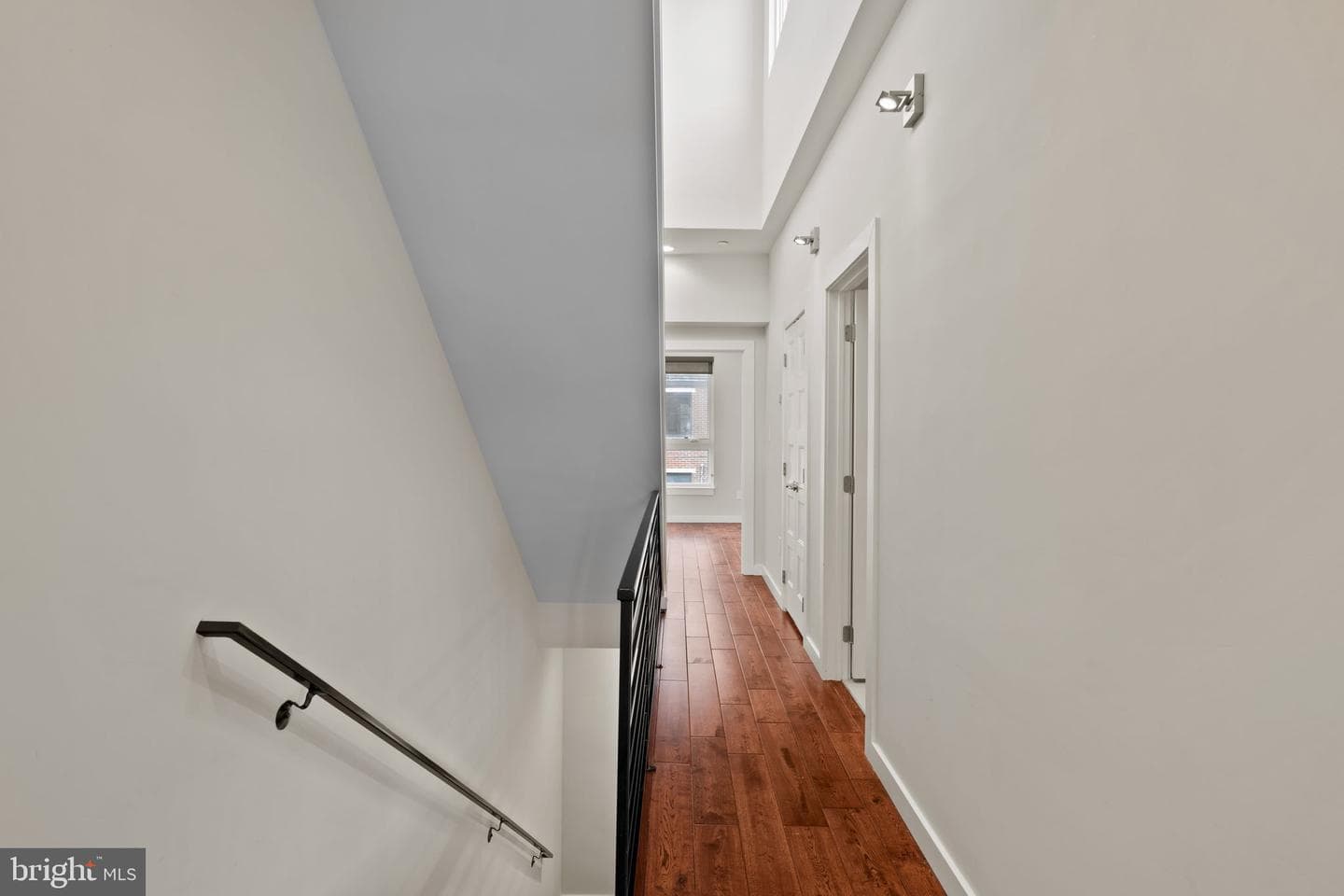 967 N Randolph Street photo 34