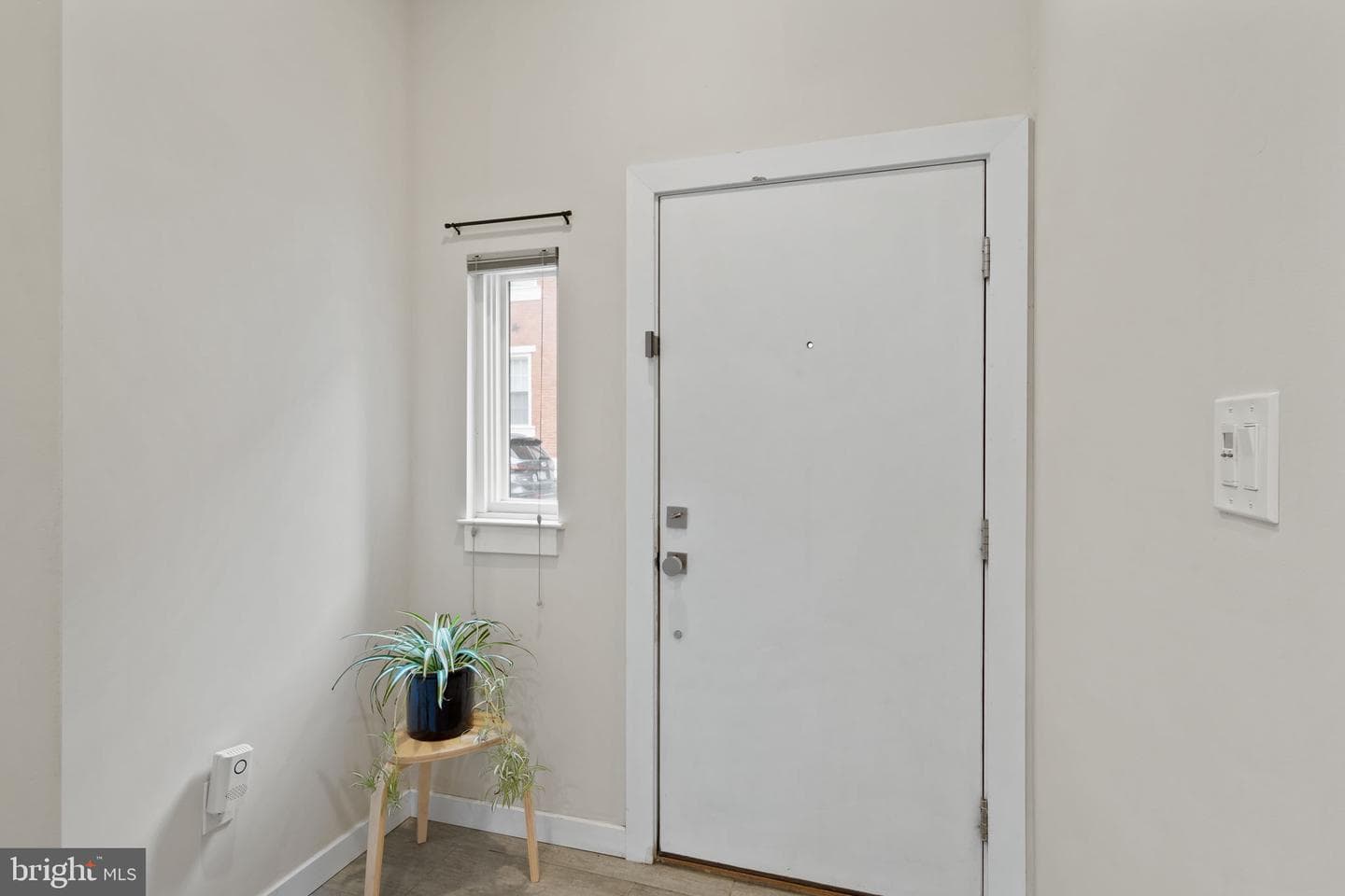 967 N Randolph Street photo 4