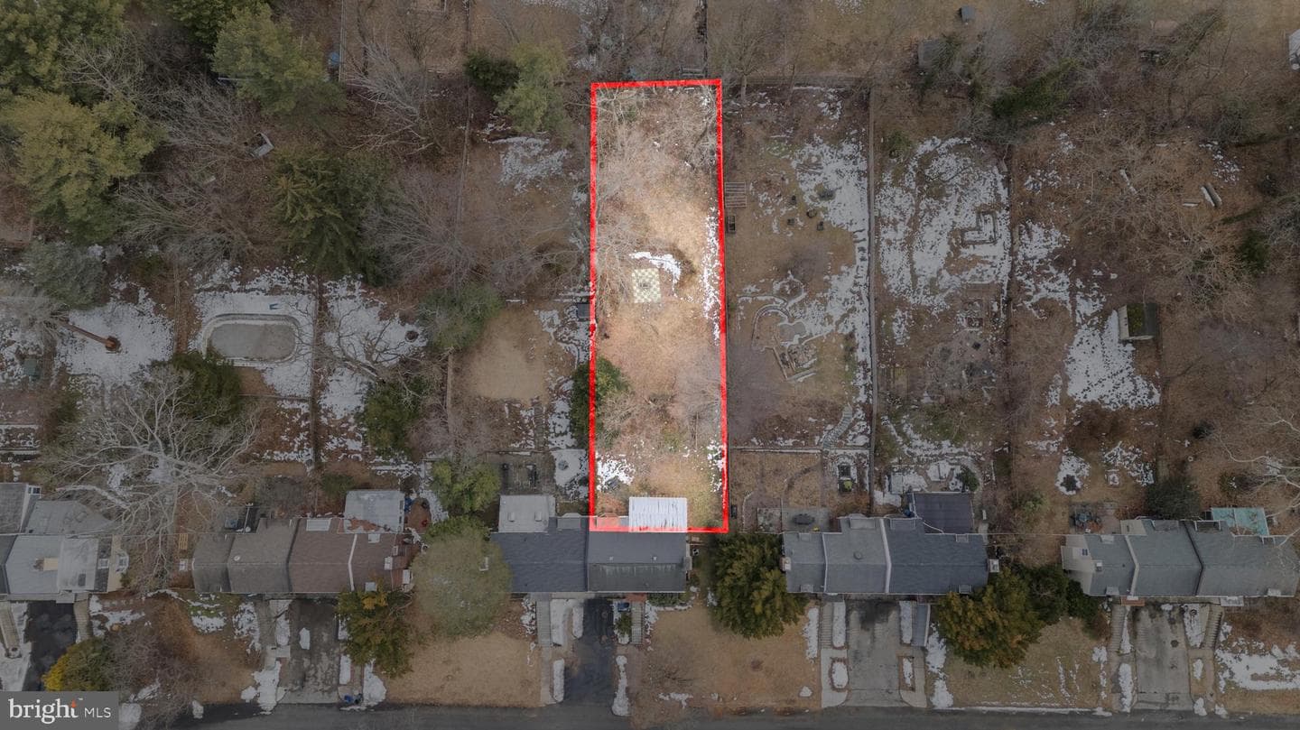 712 Hendren Street photo 29