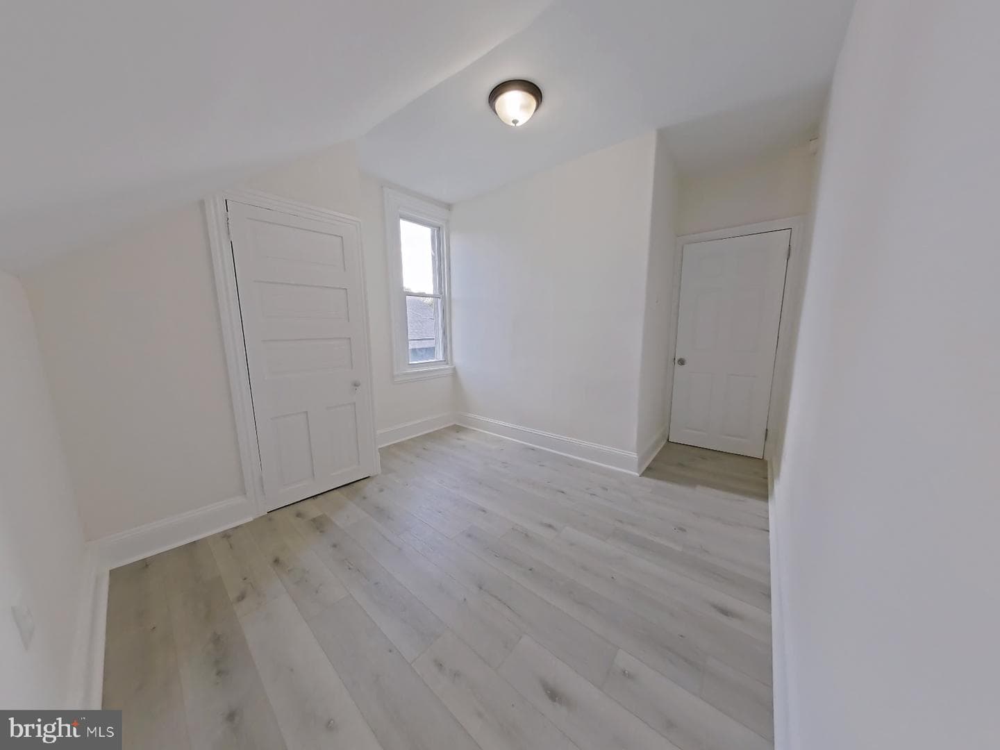 4845 Pulaski Avenue photo 38