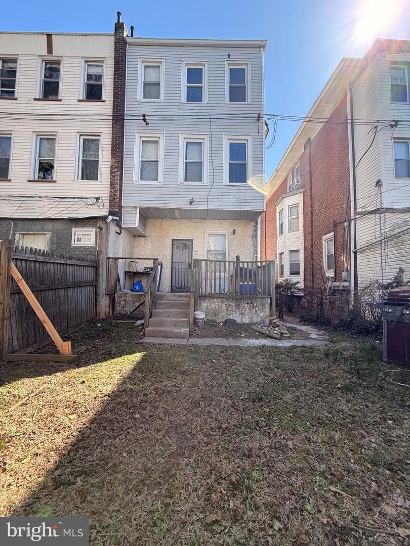 435 W Hansberry St photo 22