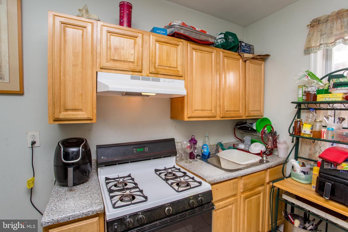 1253 S Saint Bernard Street photo 18