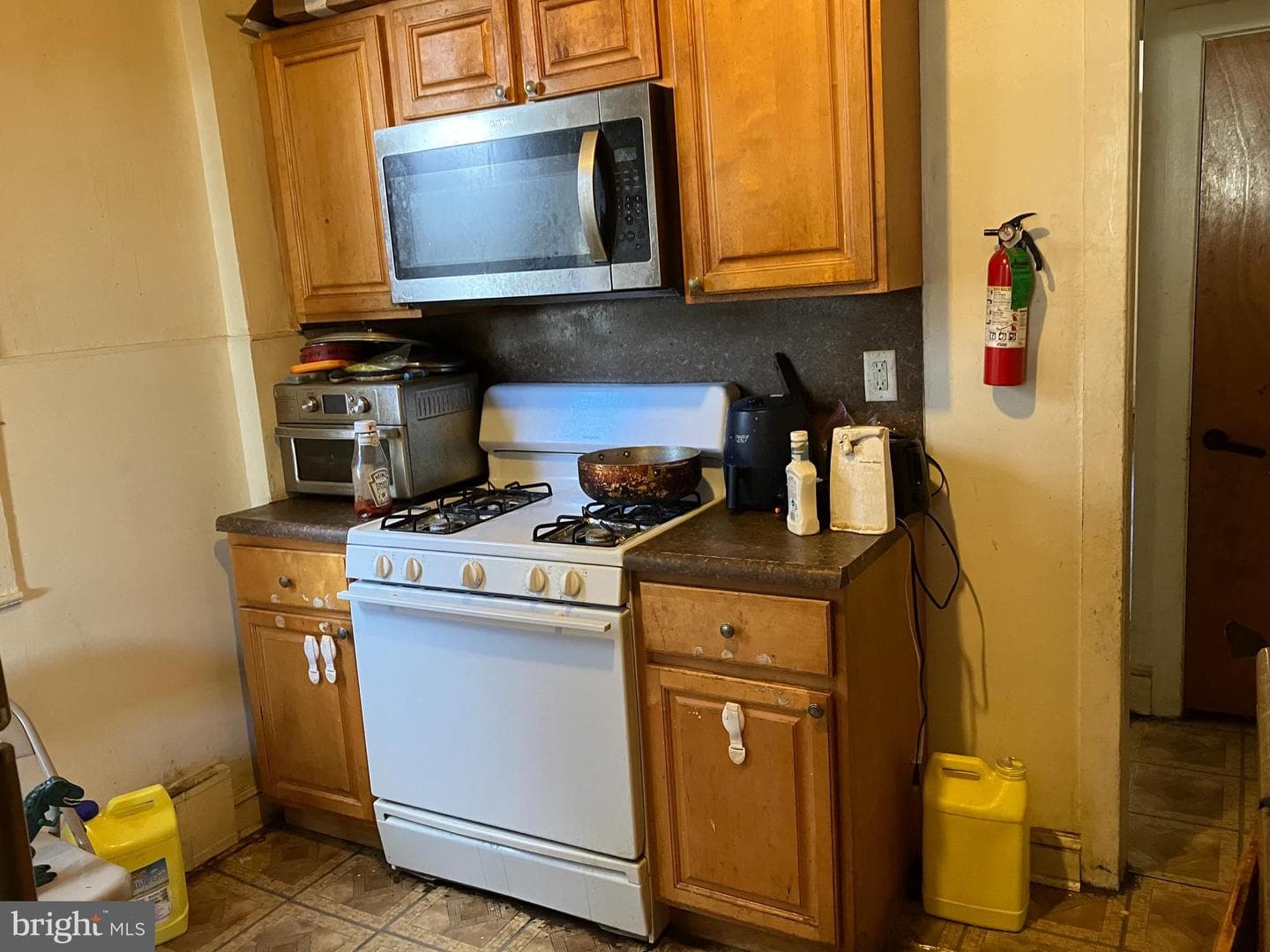 1623 Worrell Street photo 12