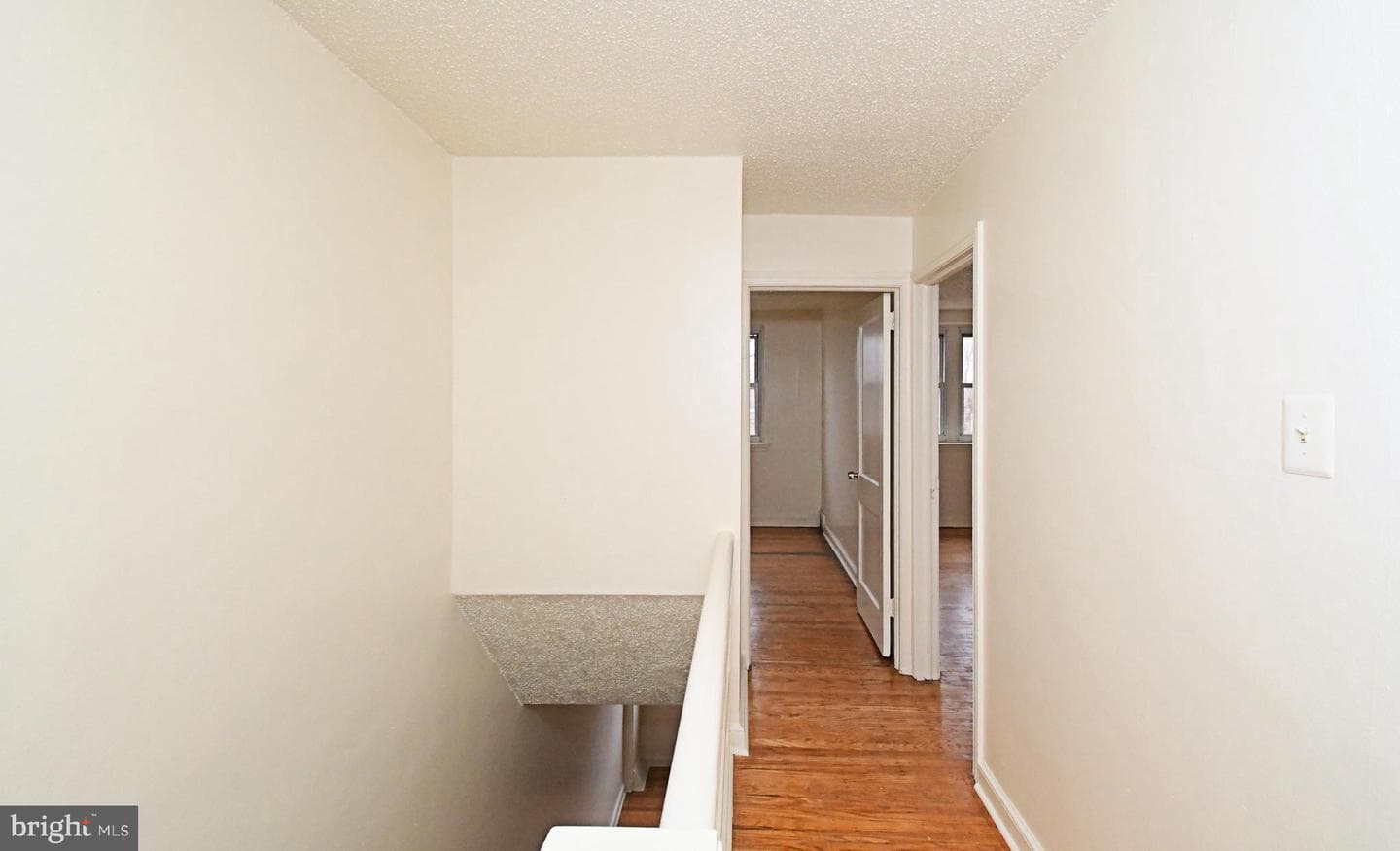 1107 E Sharpnack Street photo 24