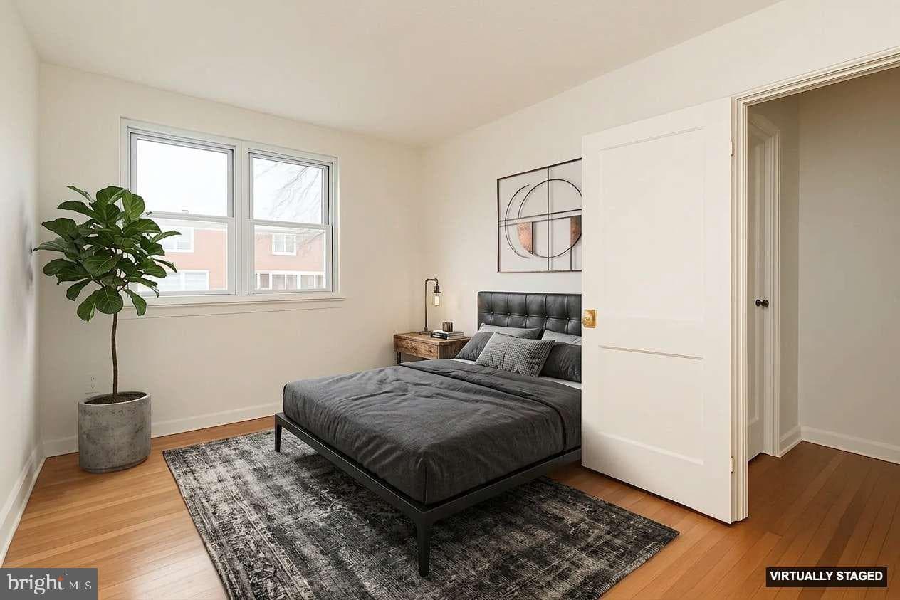 1107 E Sharpnack Street photo 28