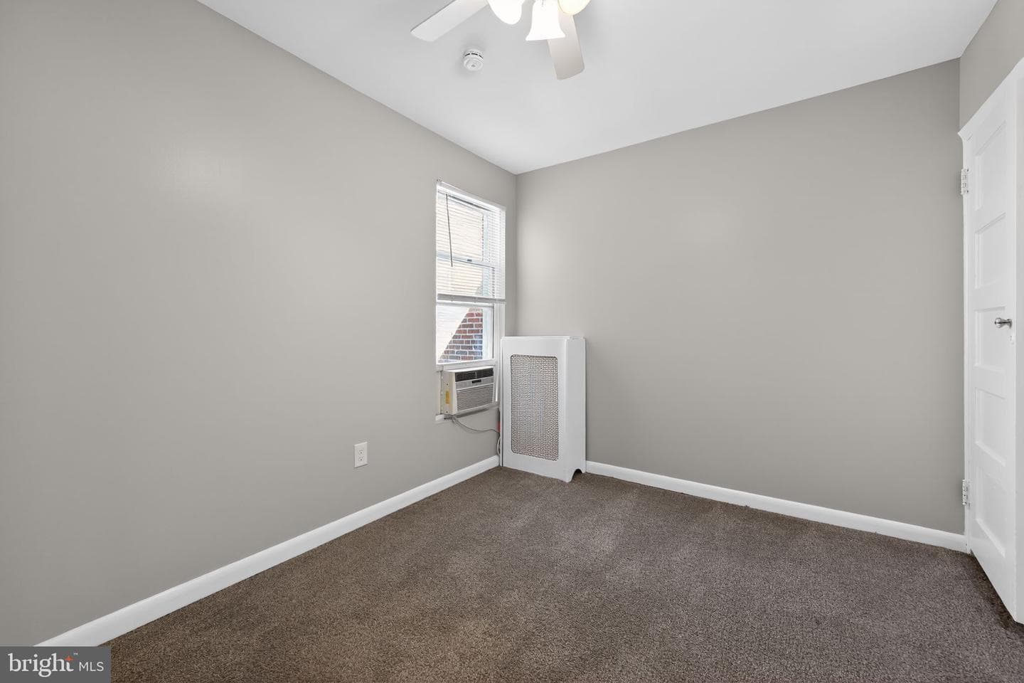 5918 Malta Street photo 12