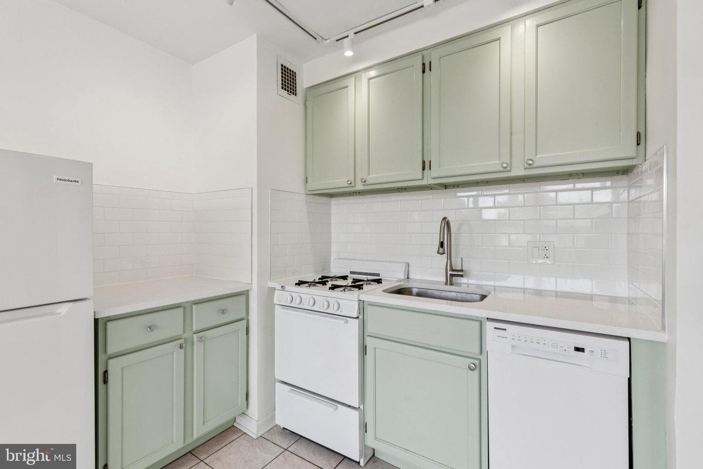 1810 Rittenhouse Square #406 photo 8