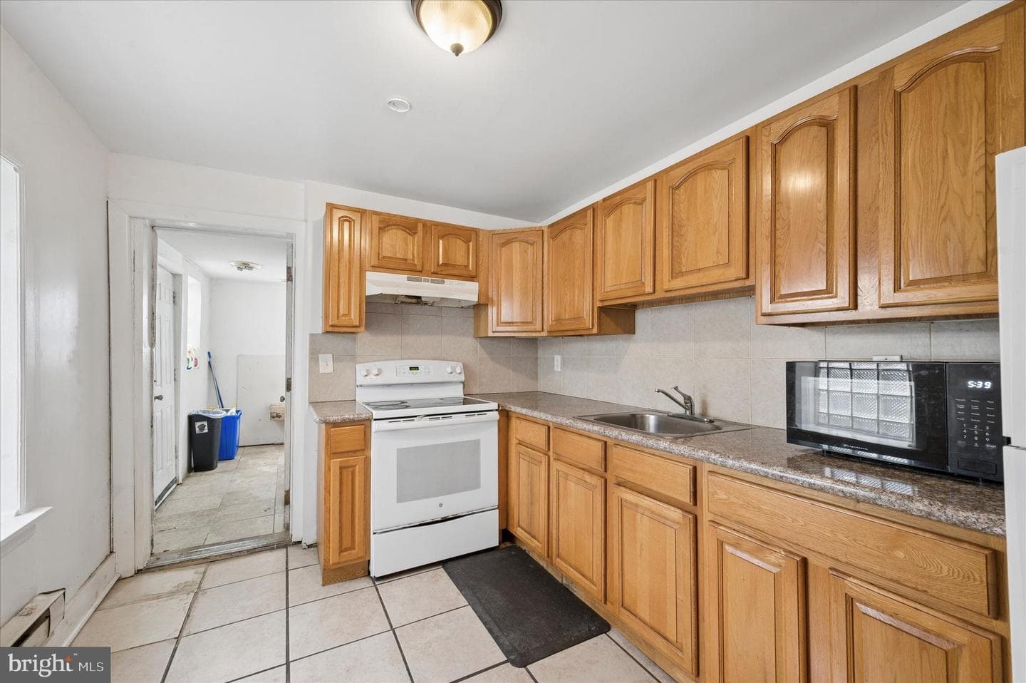 2038 N Franklin Street photo 11