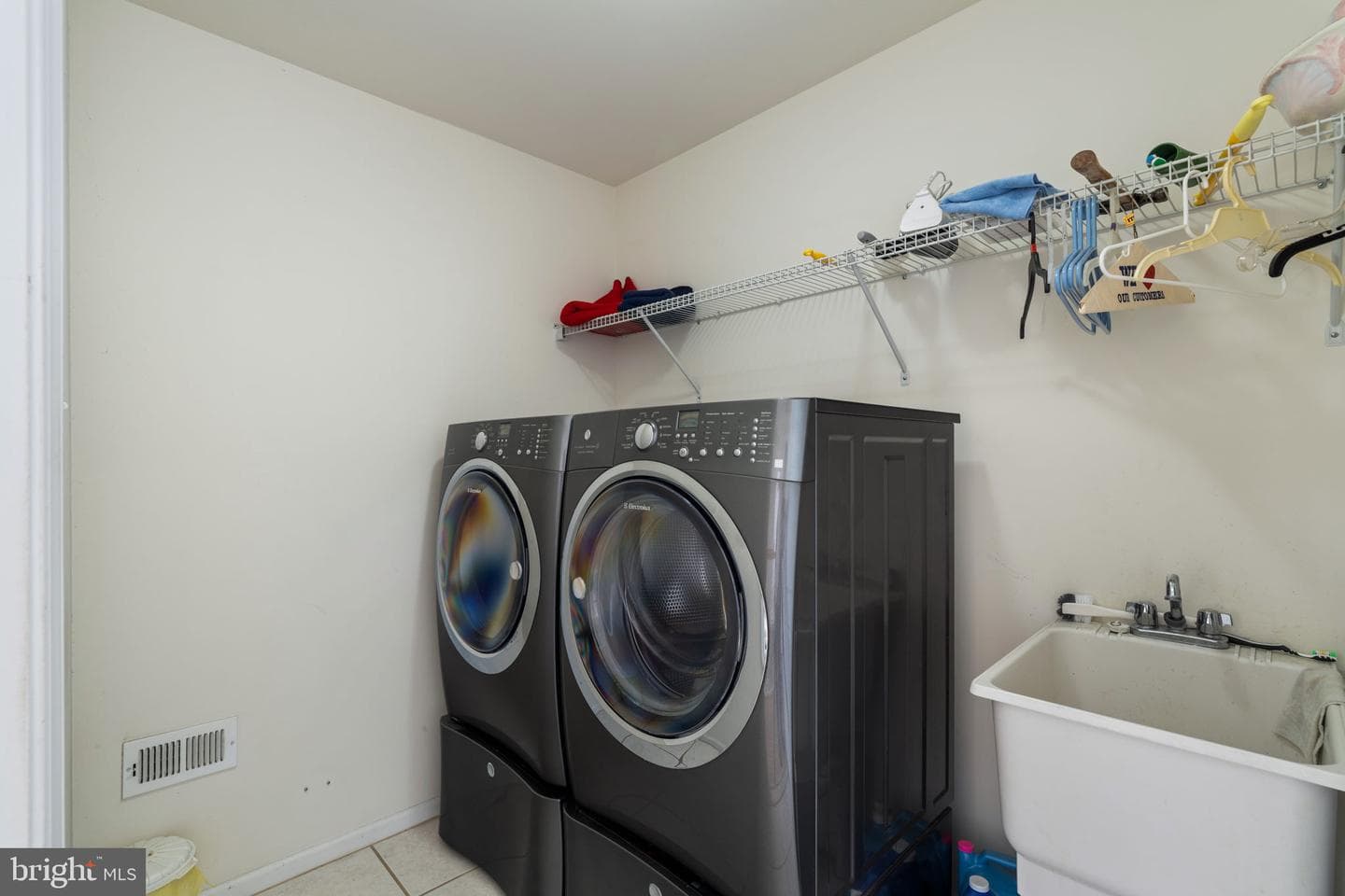 2719 Meyer Place photo 37