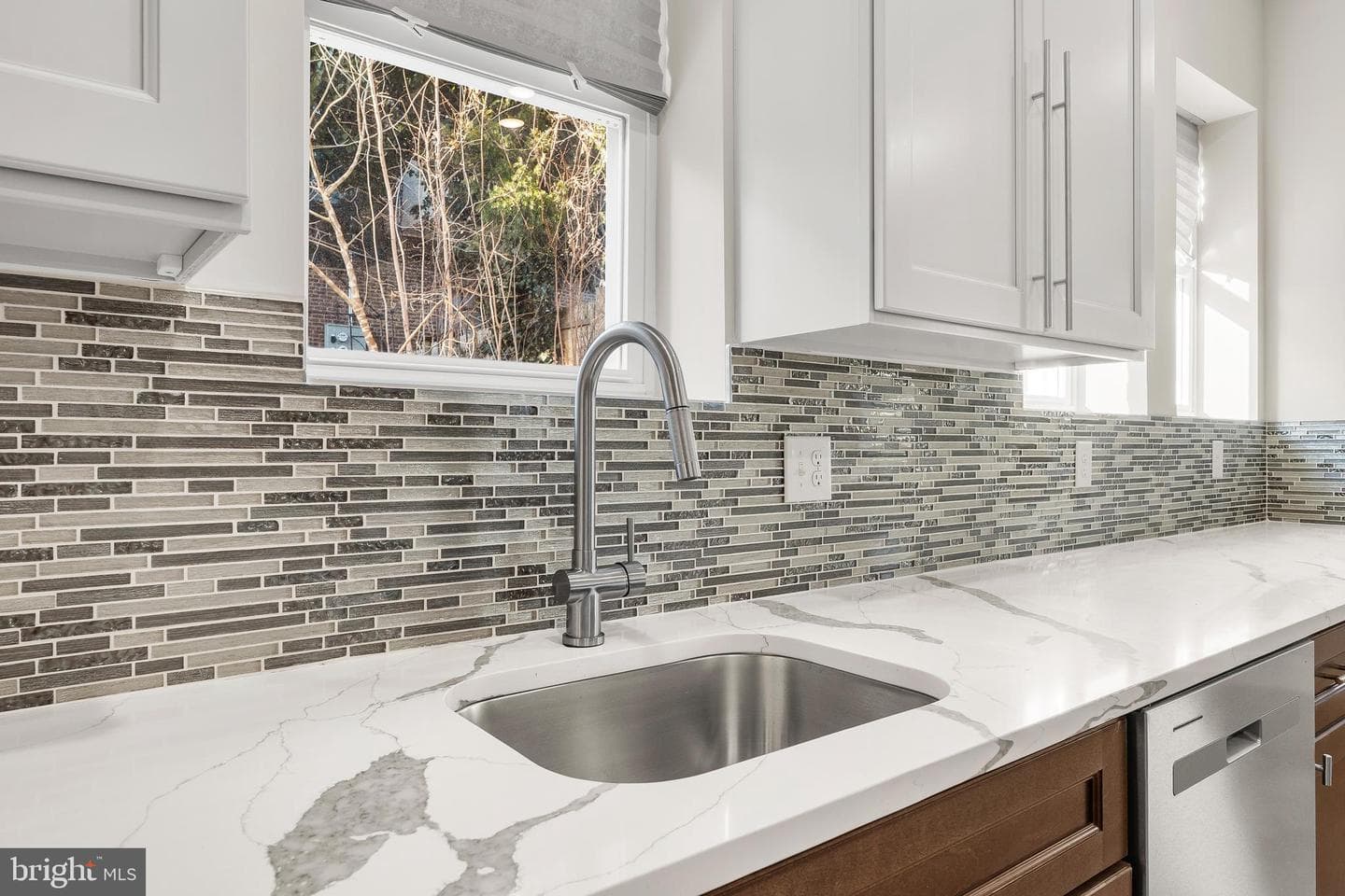 5039 Schuyler Street photo 10