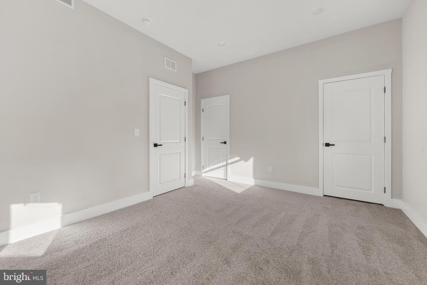 5039 Schuyler Street photo 14