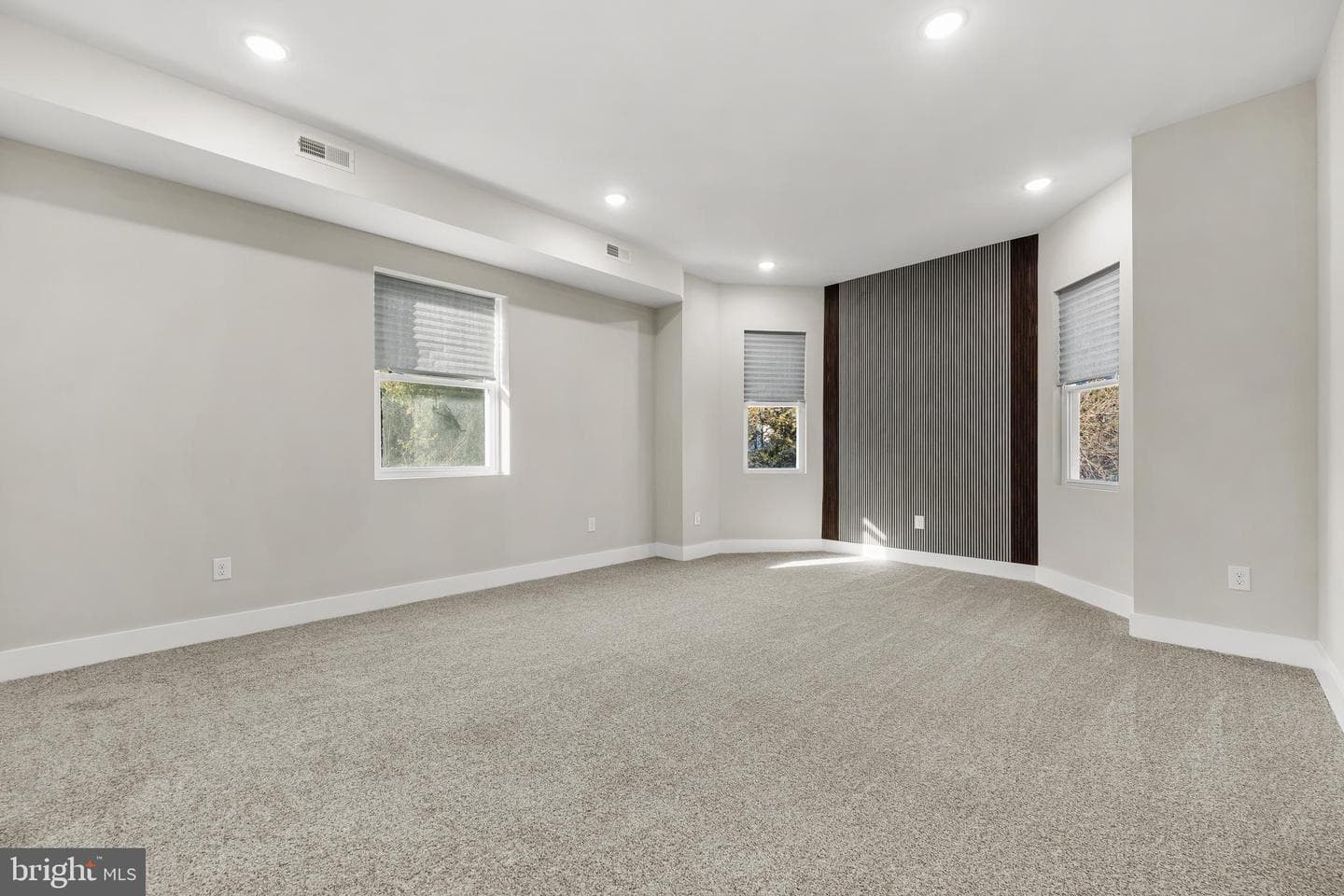 5039 Schuyler Street photo 18