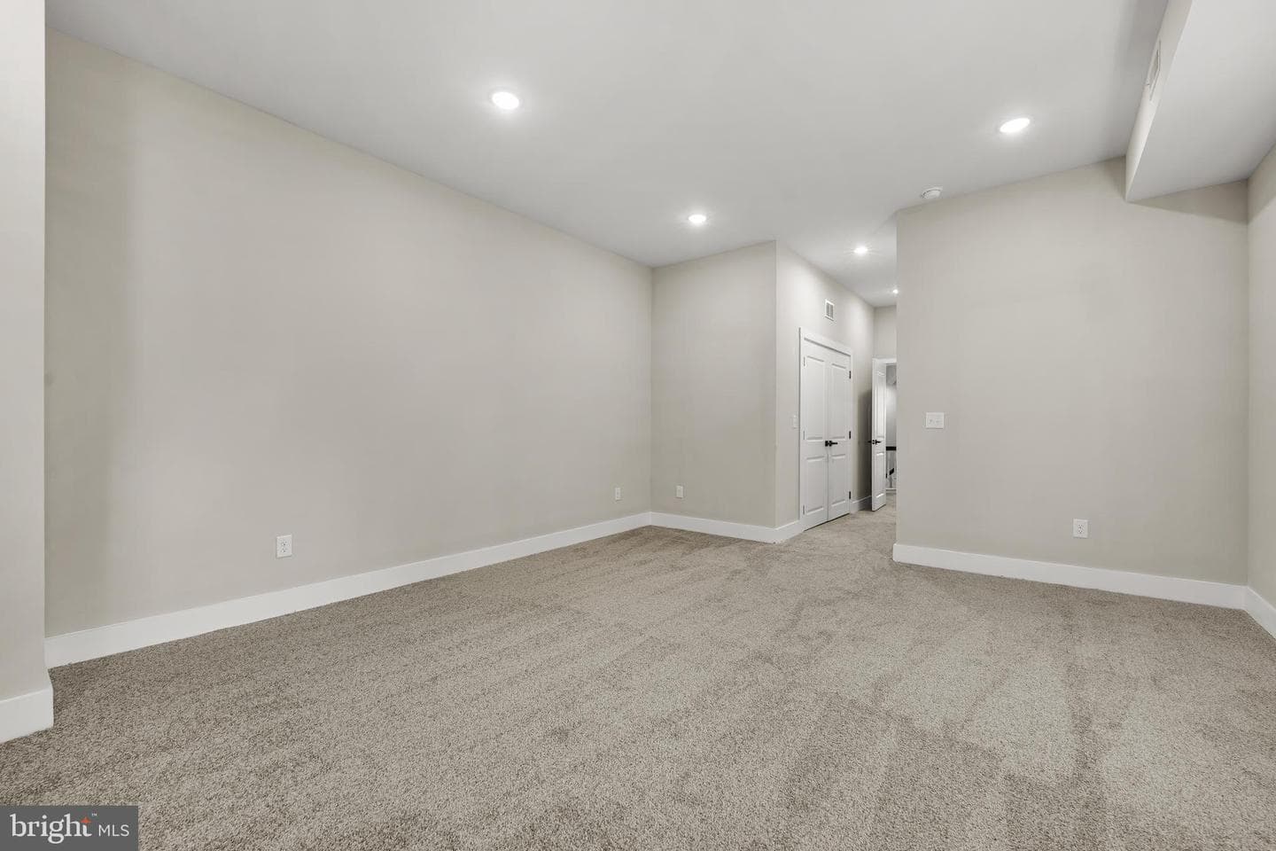 5039 Schuyler Street photo 19