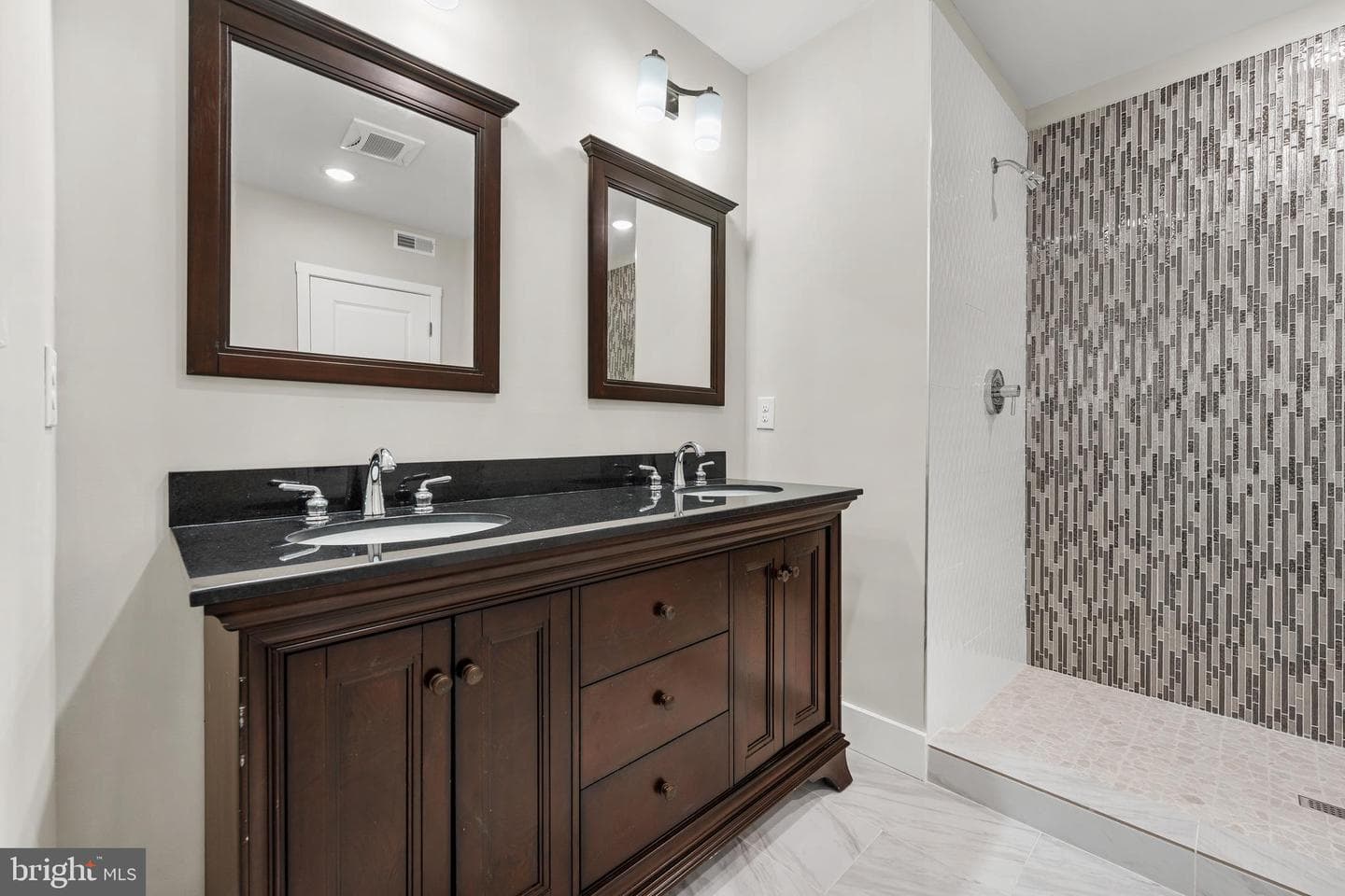 5039 Schuyler Street photo 20