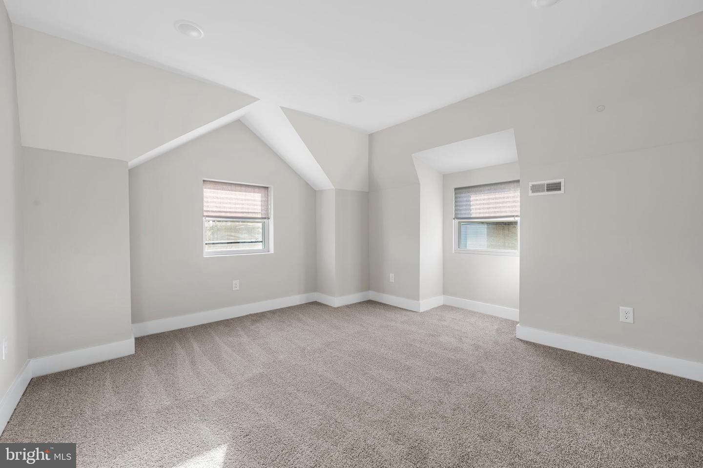 5039 Schuyler Street photo 23