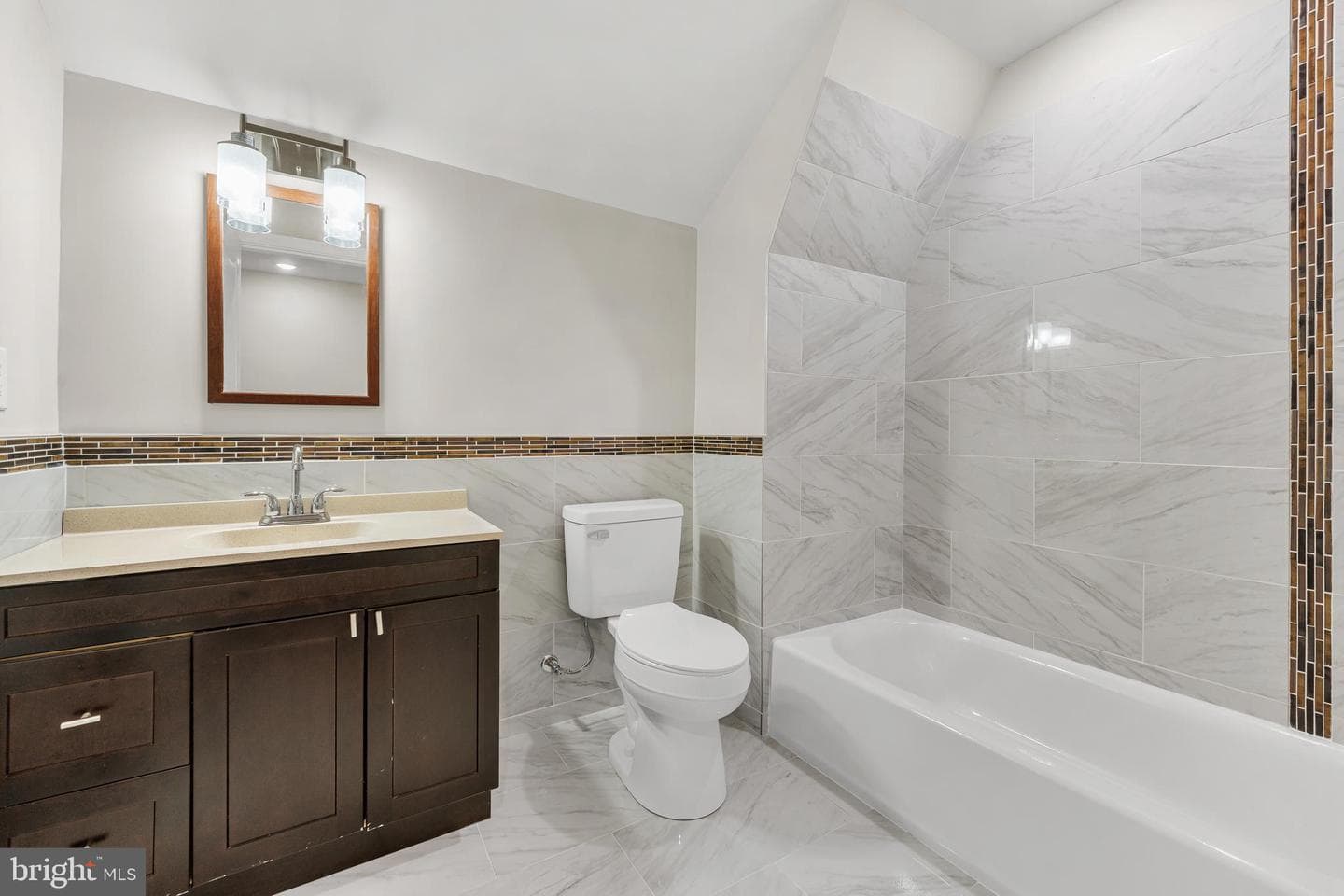 5039 Schuyler Street photo 25