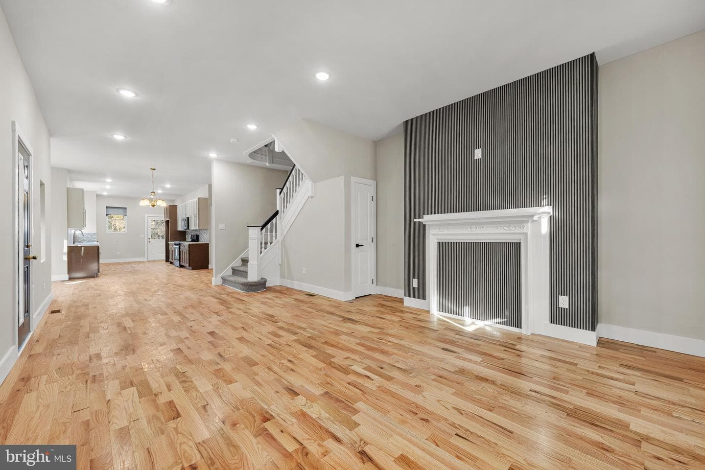 5039 Schuyler Street photo 4