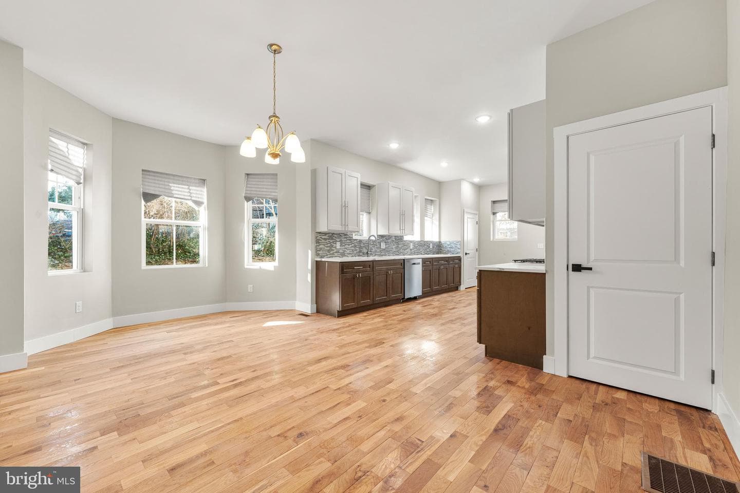 5039 Schuyler Street photo 5