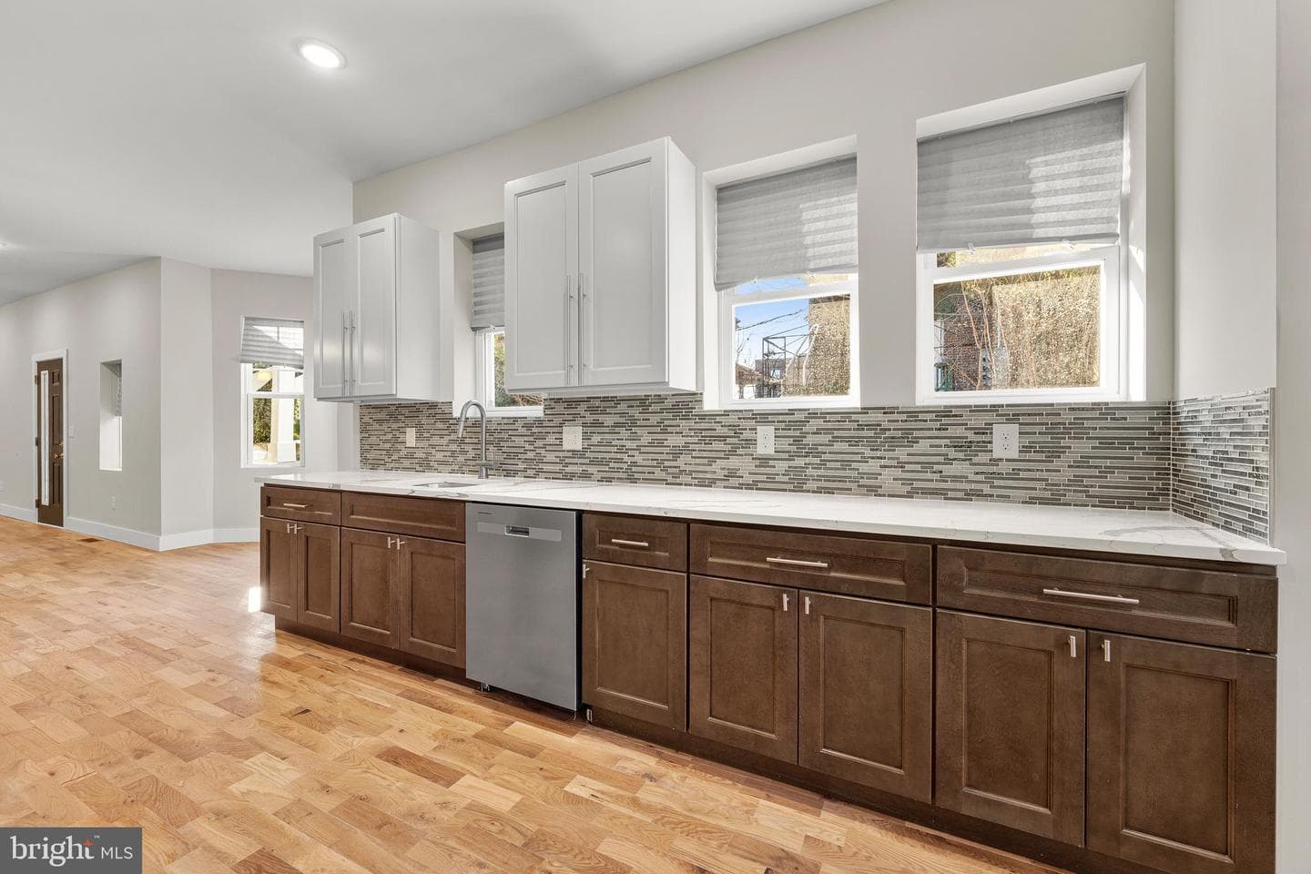 5039 Schuyler Street photo 9