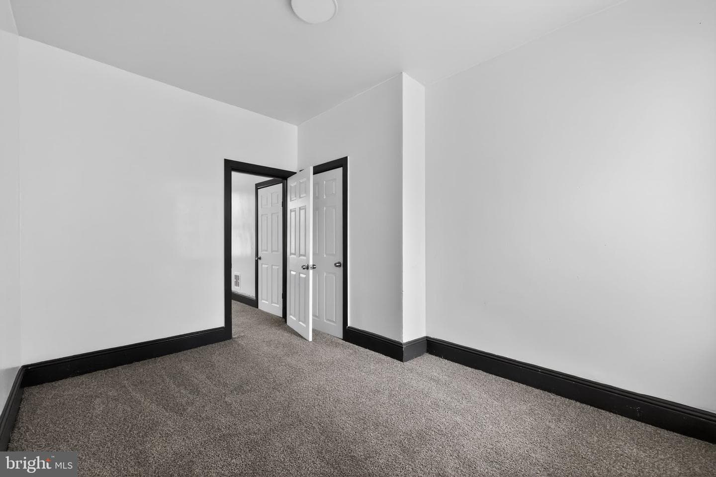 4153 Orchard Street photo 10