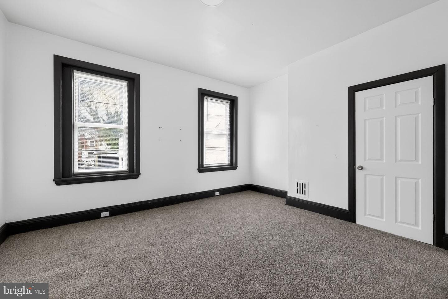 4153 Orchard Street photo 12