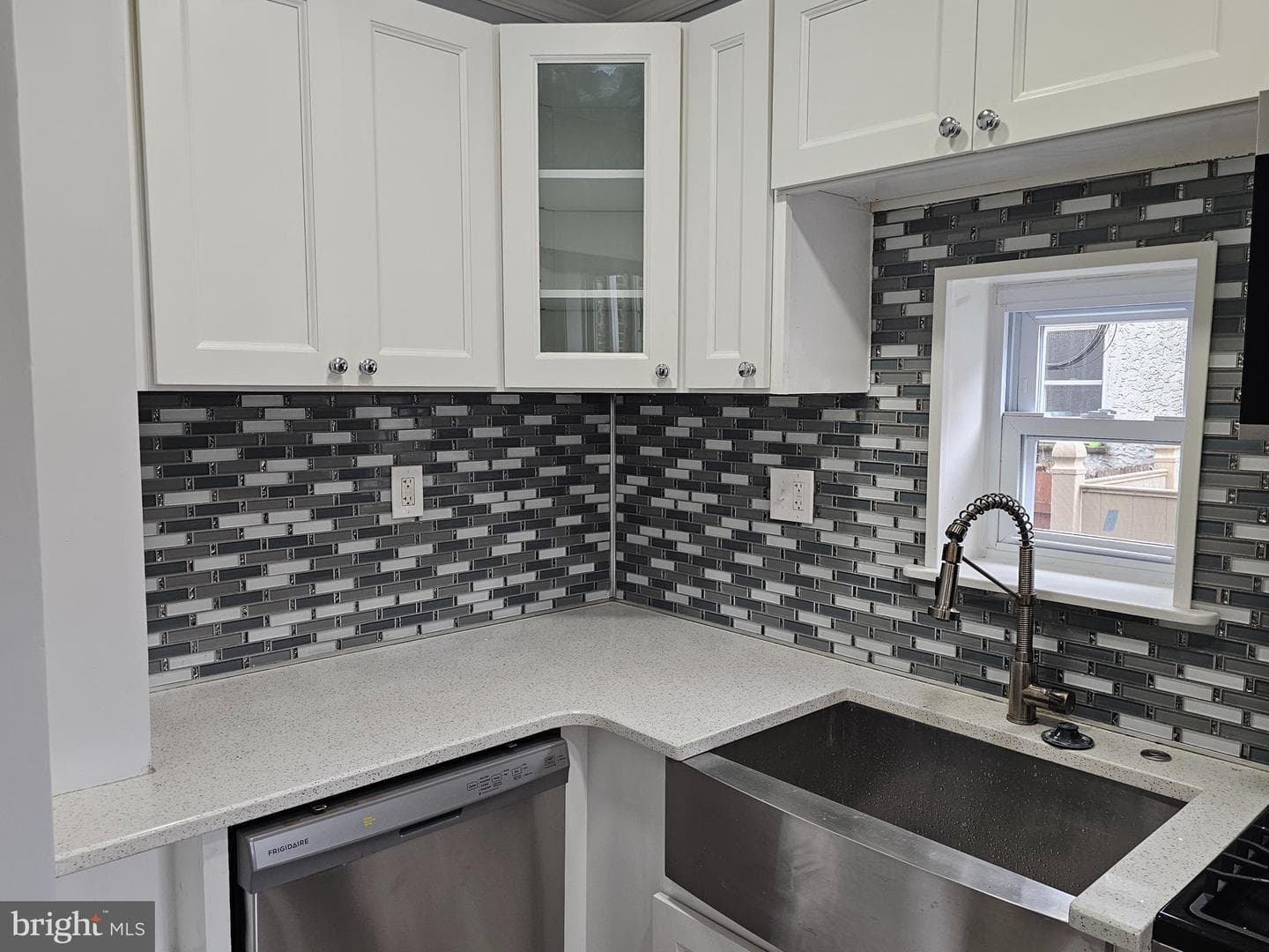 1744 Stocker Street photo 16