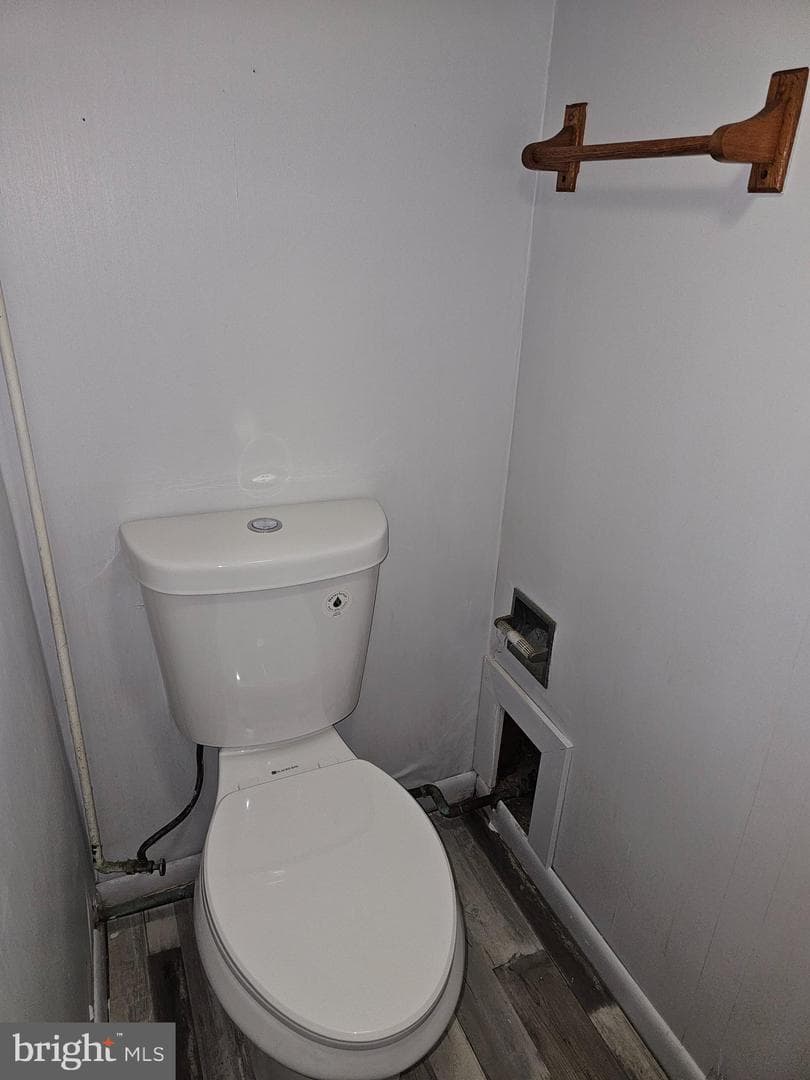 1744 Stocker Street photo 7