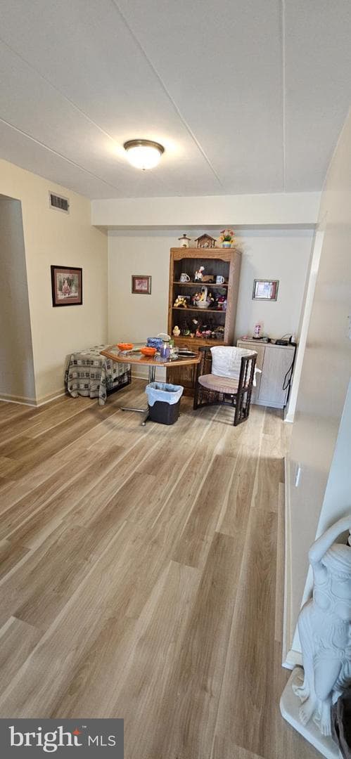 1101 Delaire Landing Road #101 photo 4