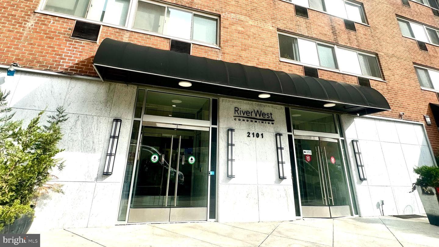 2101 Chestnut Street #317 photo 3