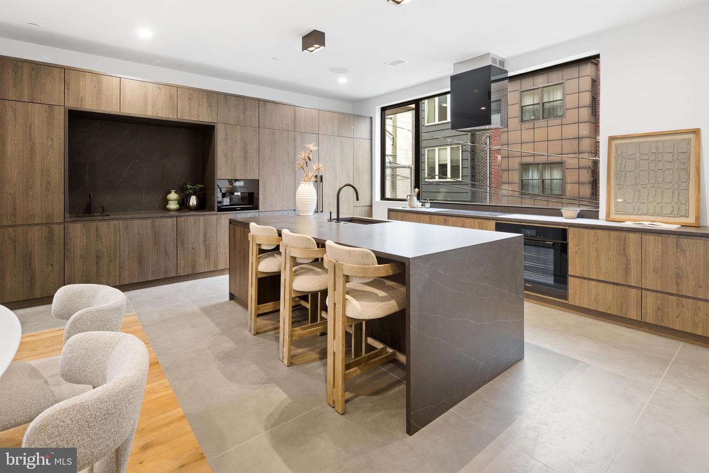 1430 Kenilworth Street photo 4