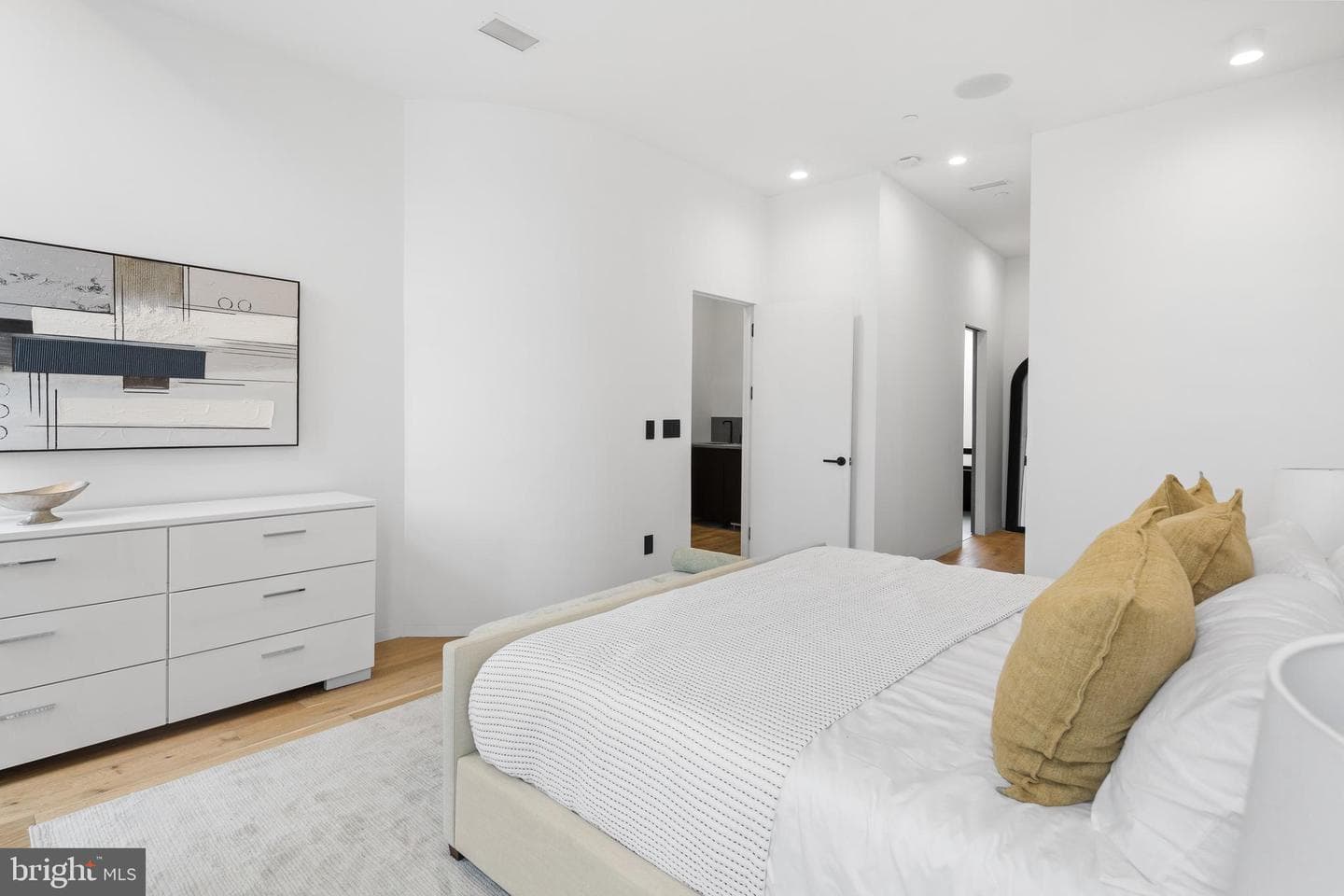 1430 Kenilworth Street photo 8