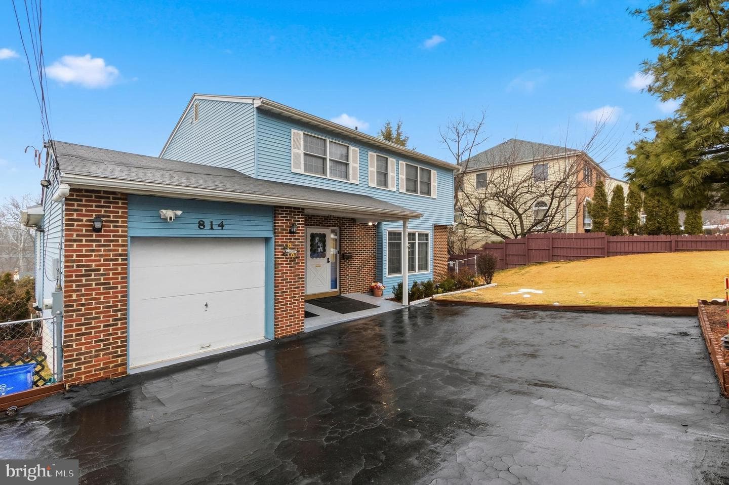 814 Caledonia Street photo 3