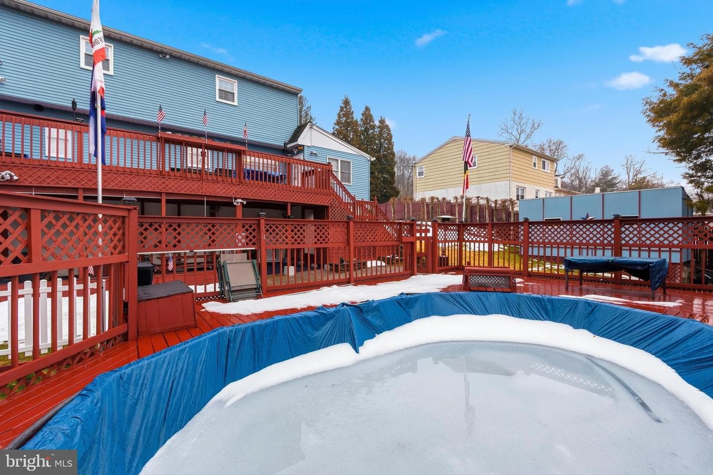 814 Caledonia Street photo 31