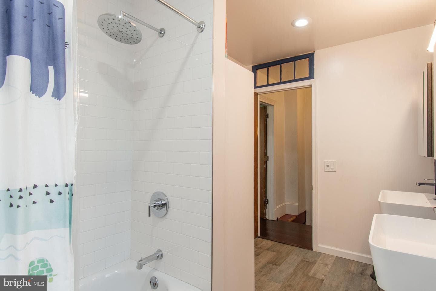 222 Richmond Street photo 26