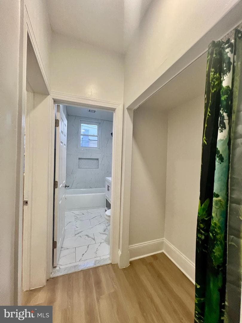 279 W Sheldon Street photo 13