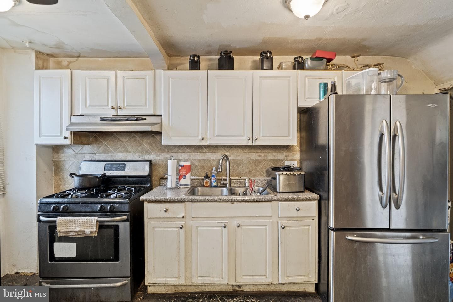 5919 N Hutchinson Street photo 8